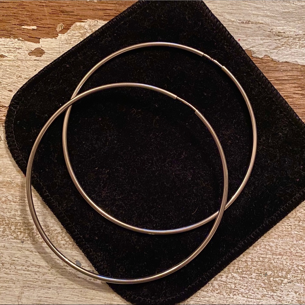 14kt White Gold endless hoops